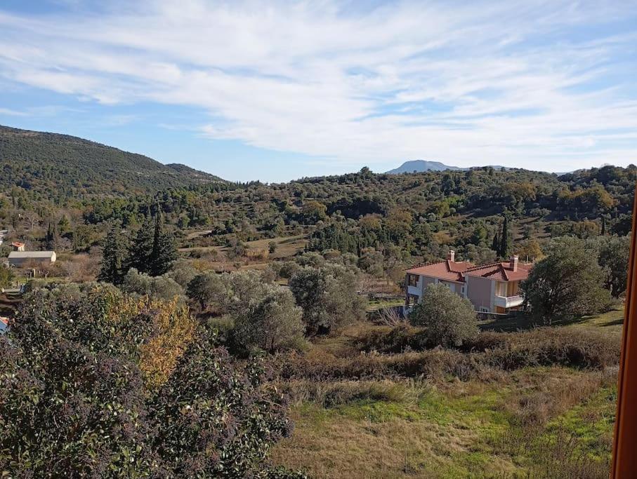 La Nature Konistres Esterno foto